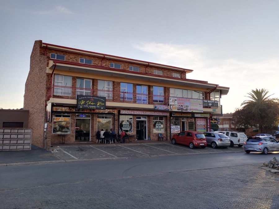 Commercial Property for Sale in Lenasia Ext 7 Gauteng