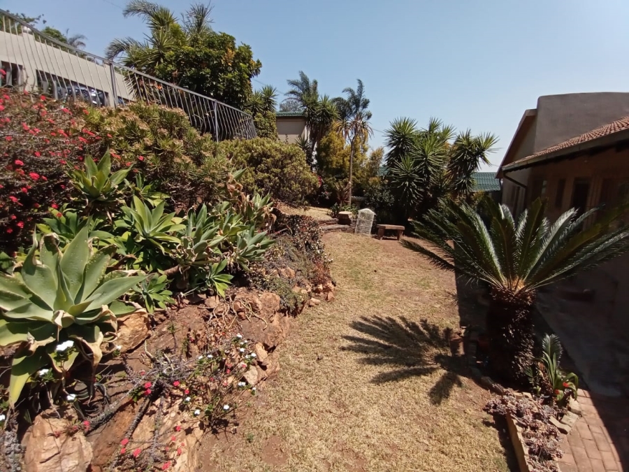 5 Bedroom Property for Sale in Kenmare Gauteng