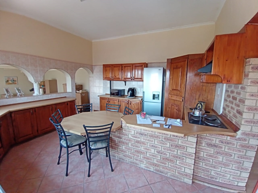 5 Bedroom Property for Sale in Kenmare Gauteng