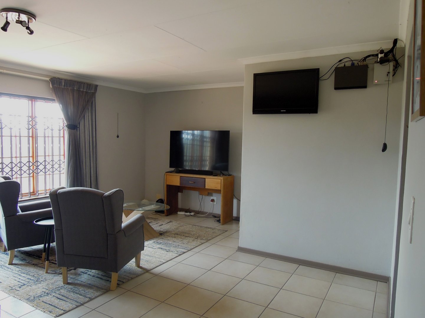 To Let 5 Bedroom Property for Rent in Gerardsville Gauteng