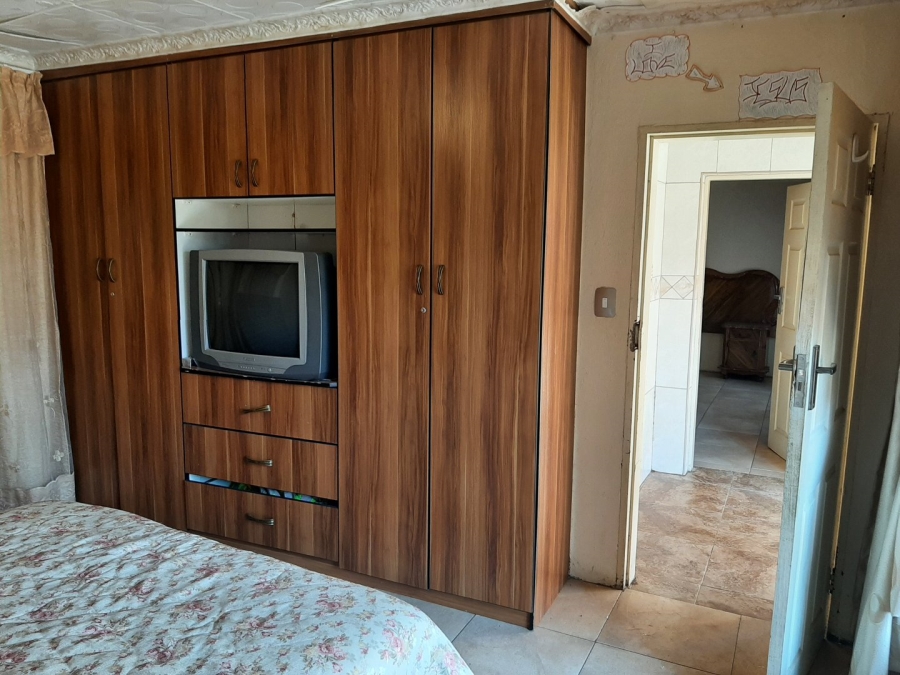 4 Bedroom Property for Sale in Soshanguve GG Gauteng