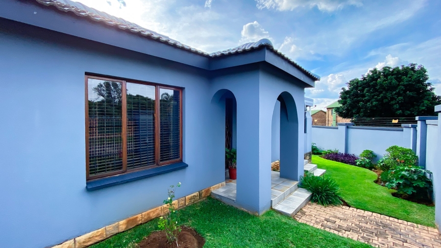 3 Bedroom Property for Sale in Florauna Gauteng