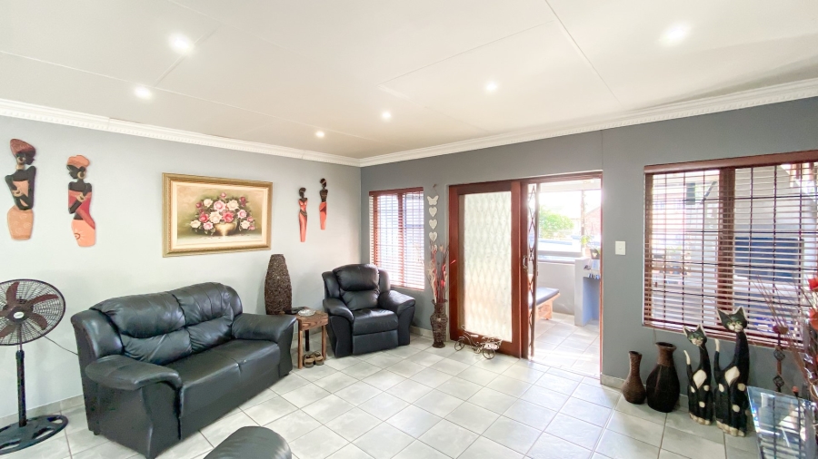 3 Bedroom Property for Sale in Florauna Gauteng