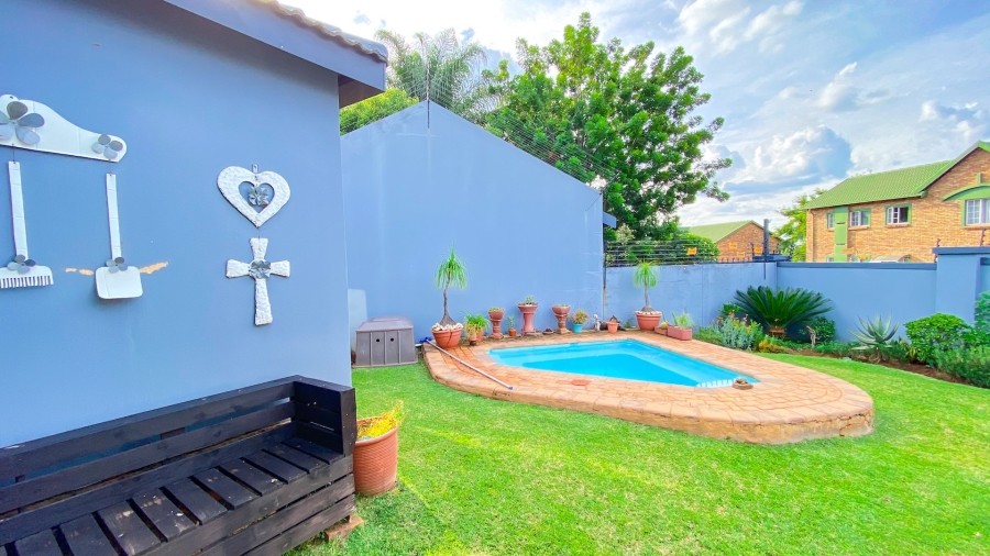 3 Bedroom Property for Sale in Florauna Gauteng