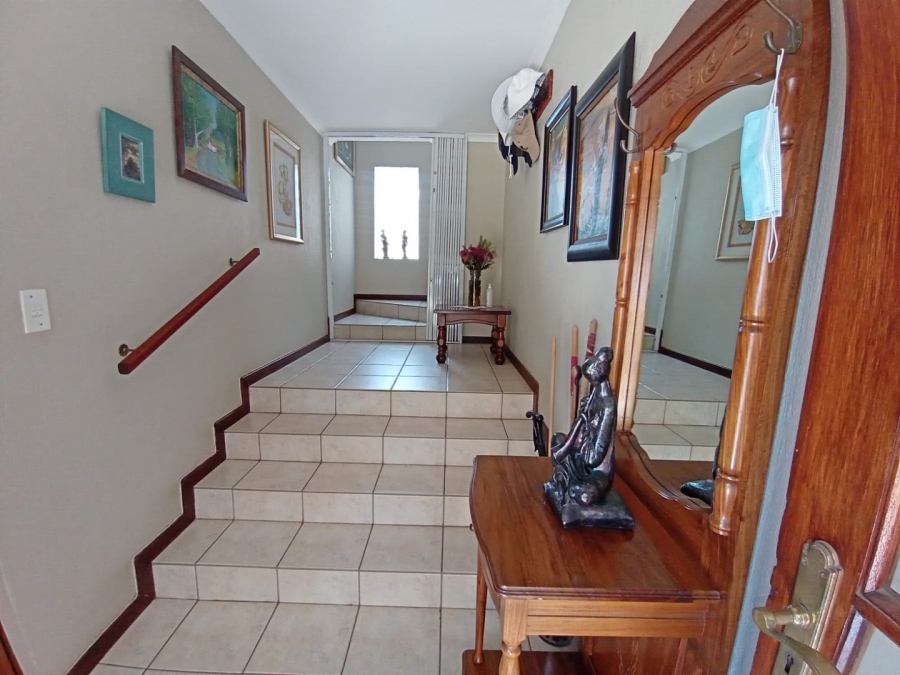 3 Bedroom Property for Sale in Noordheuwel Gauteng