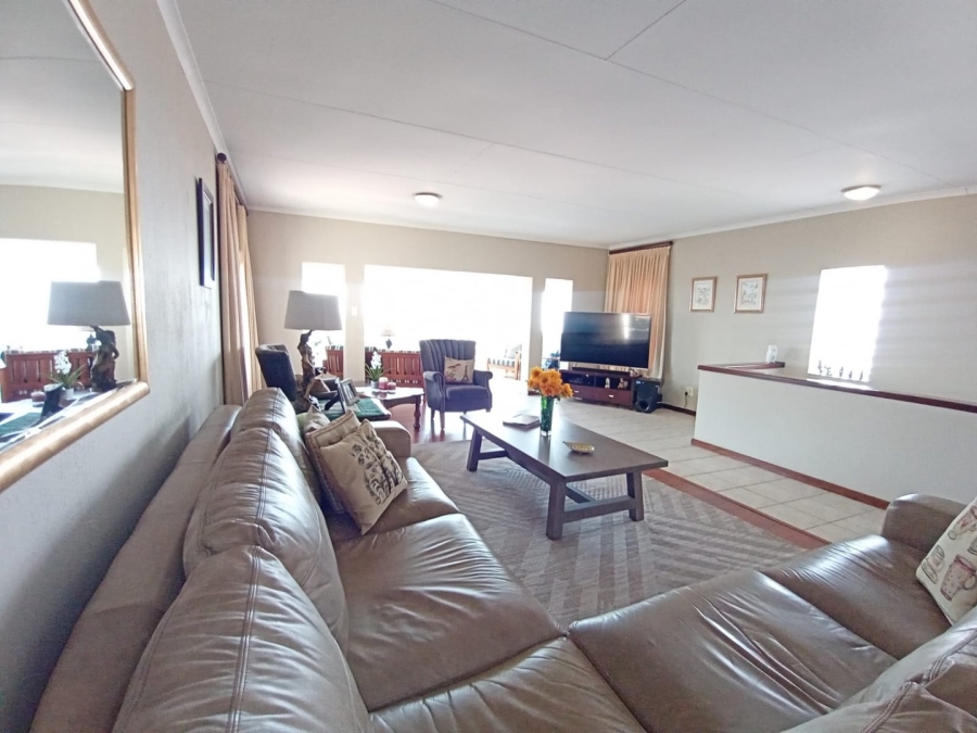 3 Bedroom Property for Sale in Noordheuwel Gauteng