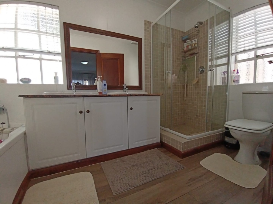 3 Bedroom Property for Sale in Noordheuwel Gauteng