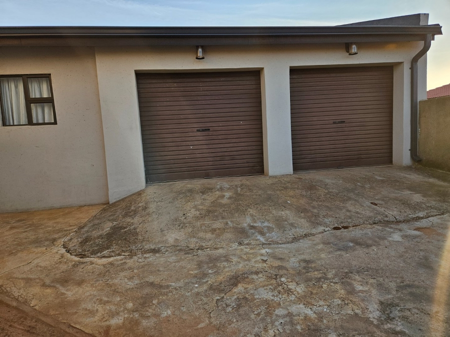 To Let 3 Bedroom Property for Rent in Crystal Park Gauteng