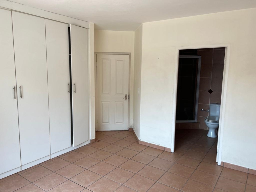 To Let 2 Bedroom Property for Rent in Fairland Gauteng