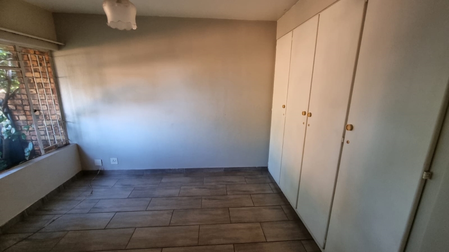 2 Bedroom Property for Sale in Zwartkop Gauteng