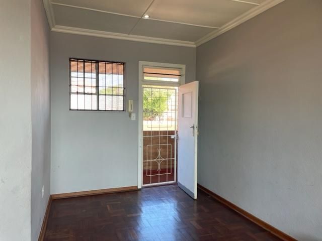 3 Bedroom Property for Sale in Linmeyer Gauteng