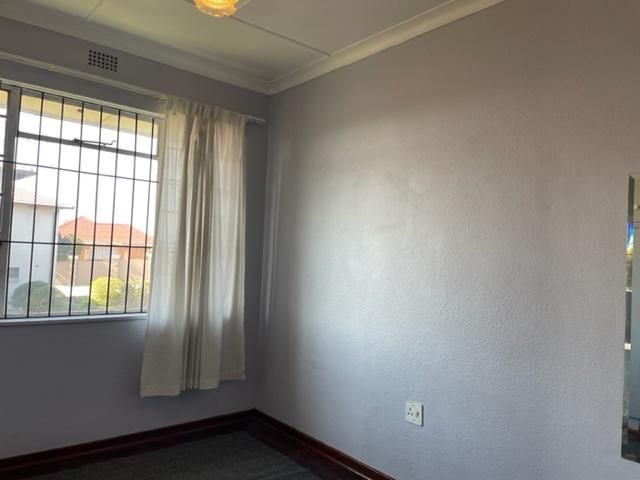 3 Bedroom Property for Sale in Linmeyer Gauteng