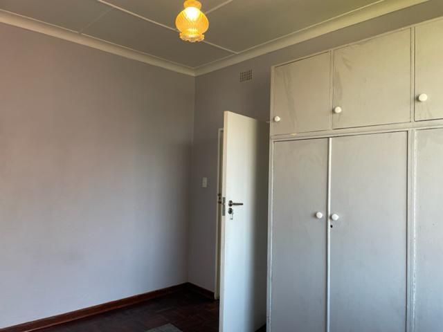 3 Bedroom Property for Sale in Linmeyer Gauteng