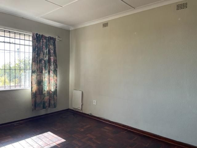 3 Bedroom Property for Sale in Linmeyer Gauteng