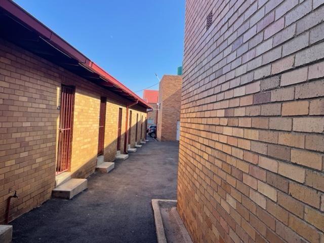 3 Bedroom Property for Sale in Linmeyer Gauteng