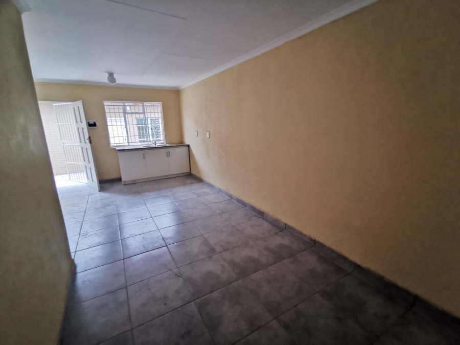 To Let 1 Bedroom Property for Rent in Rewlatch Gauteng