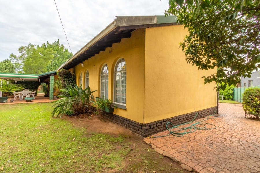 3 Bedroom Property for Sale in Bardene Gauteng