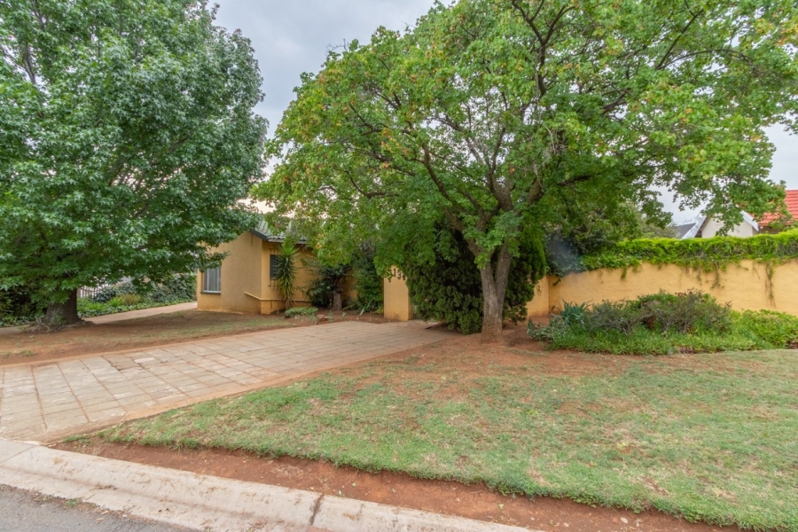 3 Bedroom Property for Sale in Bardene Gauteng