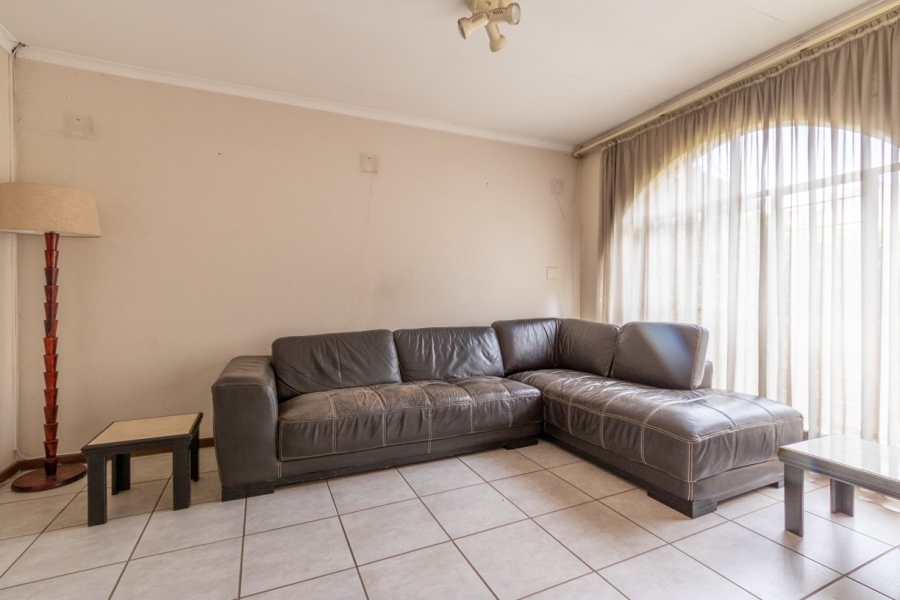 3 Bedroom Property for Sale in Bardene Gauteng