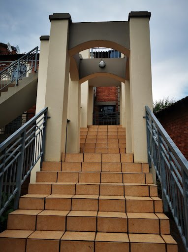 To Let 2 Bedroom Property for Rent in Die Hoewes Gauteng