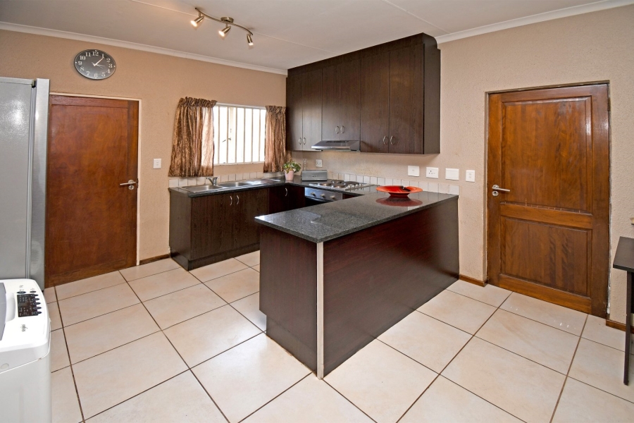 3 Bedroom Property for Sale in Amorosa Gauteng