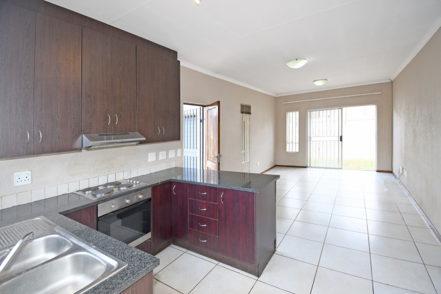 3 Bedroom Property for Sale in Amorosa Gauteng