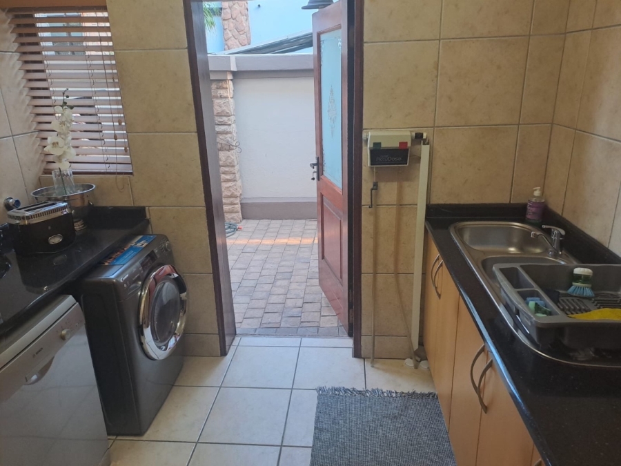 3 Bedroom Property for Sale in Beyers Park Gauteng