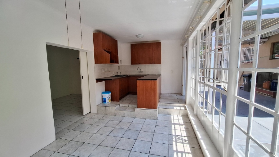 To Let 1 Bedroom Property for Rent in Florida Park Gauteng