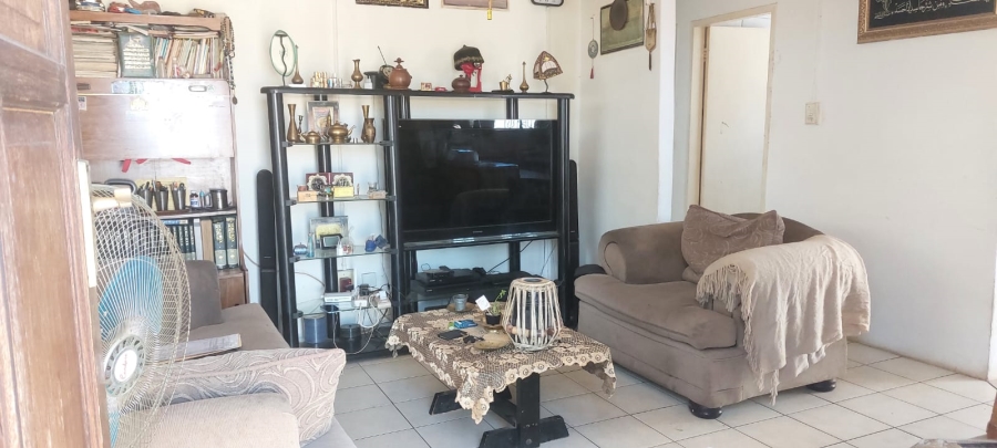 2 Bedroom Property for Sale in Lenasia South Gauteng