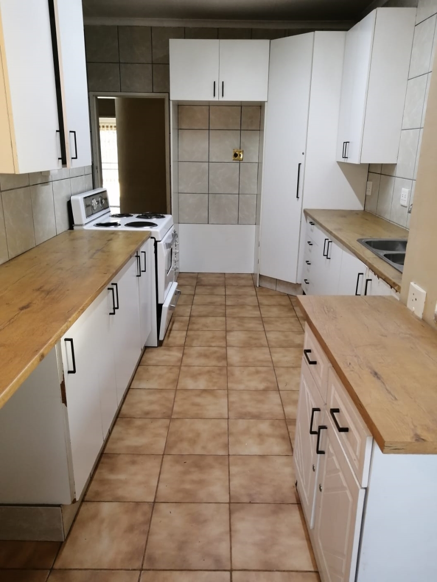 To Let 3 Bedroom Property for Rent in Witfield Gauteng