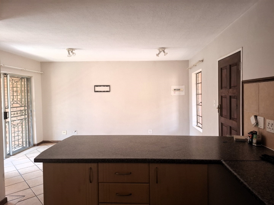 To Let 2 Bedroom Property for Rent in Equestria Gauteng