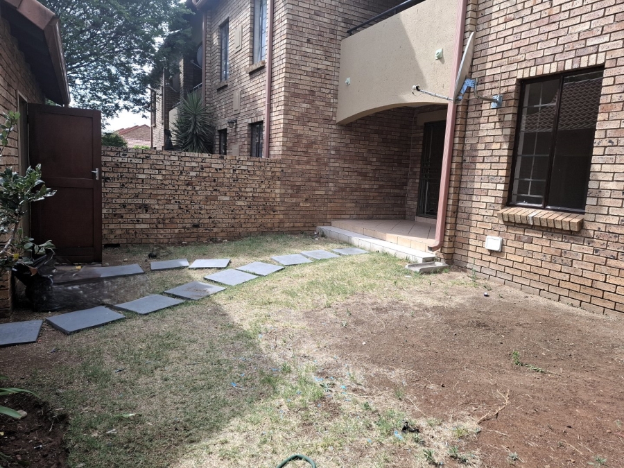 To Let 2 Bedroom Property for Rent in Equestria Gauteng