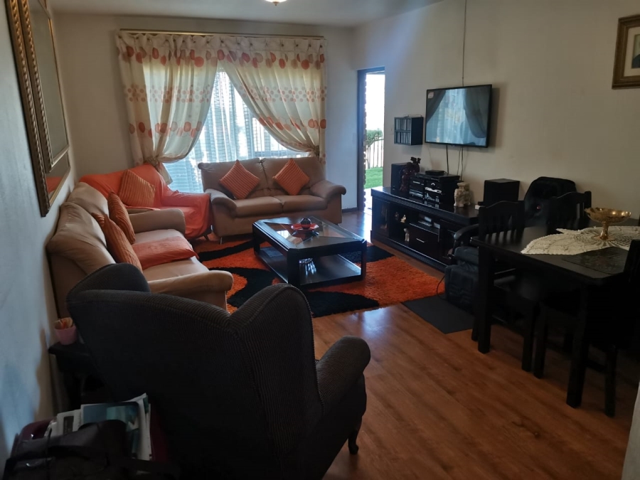 2 Bedroom Property for Sale in Bassonia Gauteng