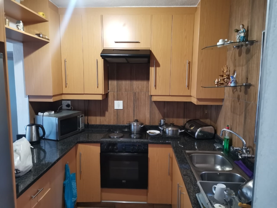 2 Bedroom Property for Sale in Bassonia Gauteng