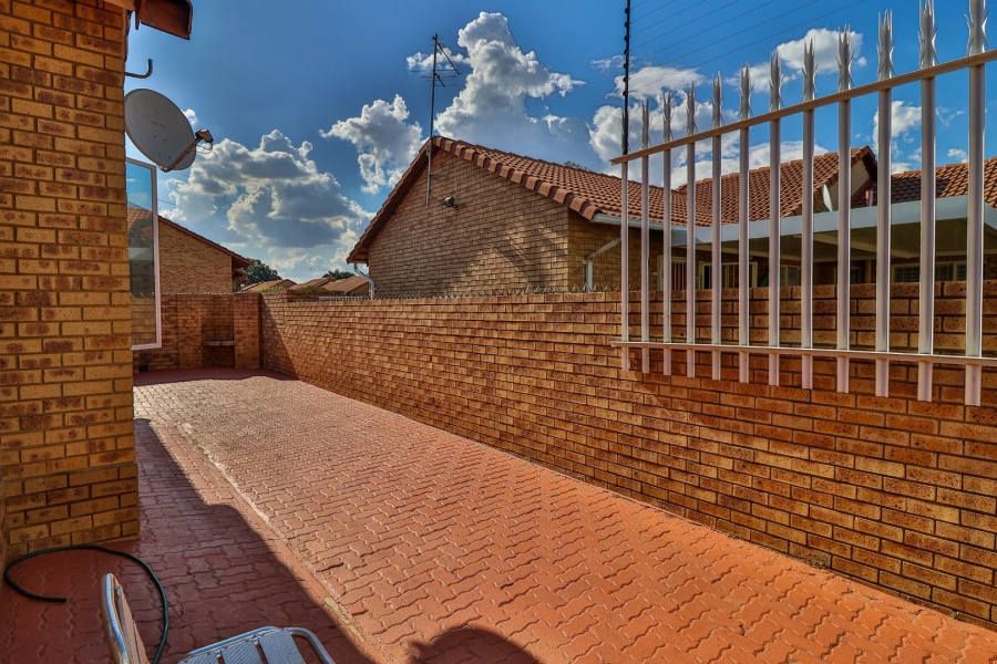 2 Bedroom Property for Sale in The Hill Gauteng