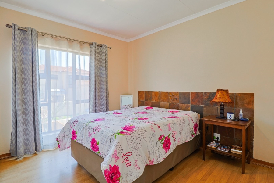 3 Bedroom Property for Sale in Mulbarton Gauteng