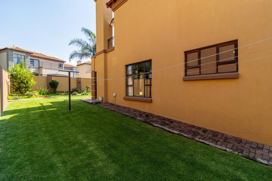 3 Bedroom Property for Sale in Mulbarton Gauteng