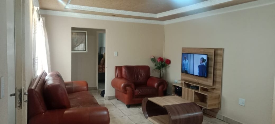 3 Bedroom Property for Sale in Umfuyaneni Gauteng