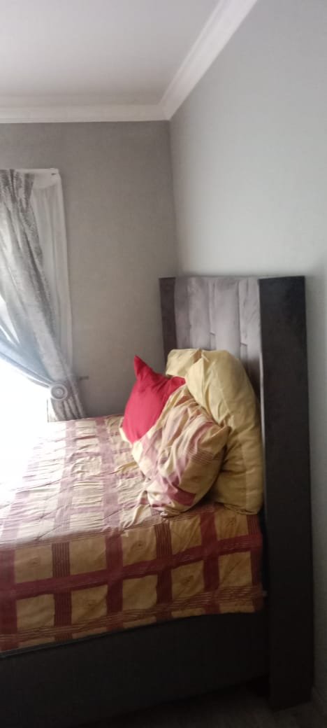 3 Bedroom Property for Sale in Umfuyaneni Gauteng