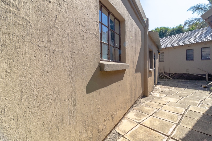 6 Bedroom Property for Sale in Glenvista Gauteng