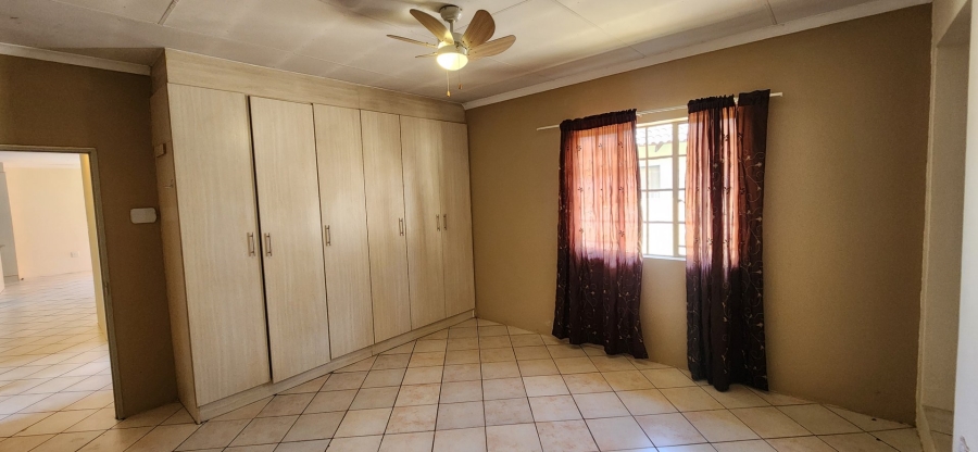 4 Bedroom Property for Sale in Thatchfield Glen Gauteng