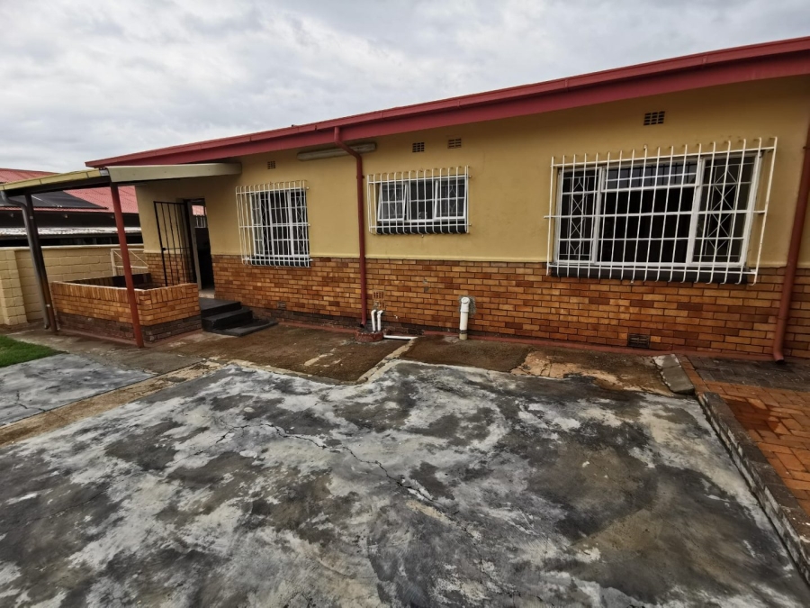 5 Bedroom Property for Sale in Whiteridge Gauteng