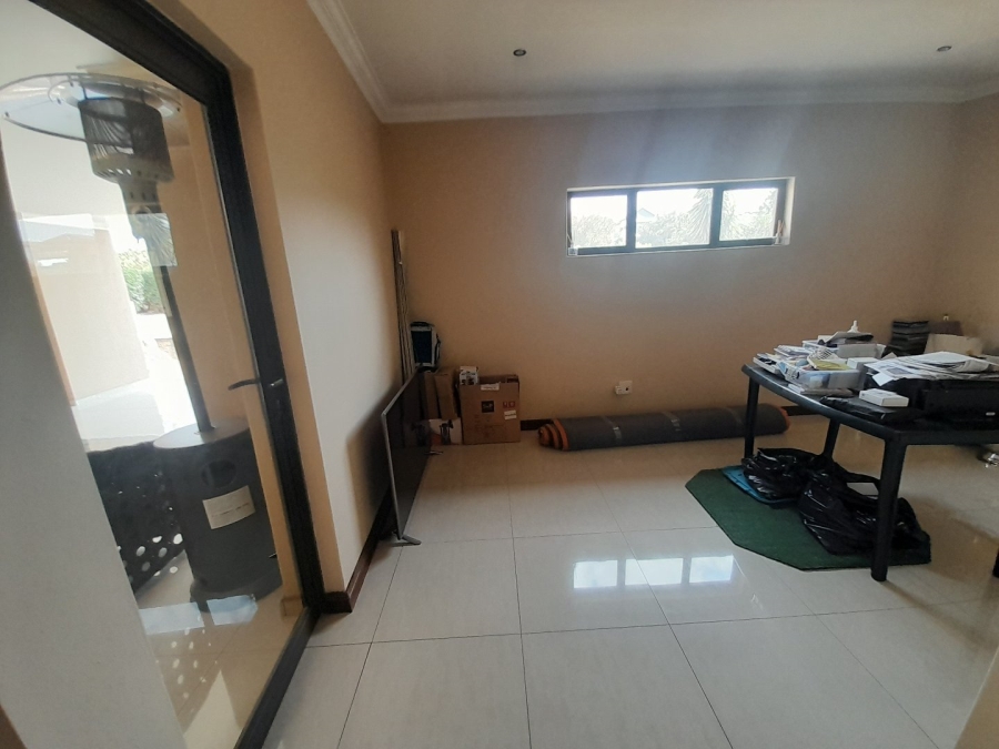 4 Bedroom Property for Sale in Blue Valley Golf Estate Gauteng