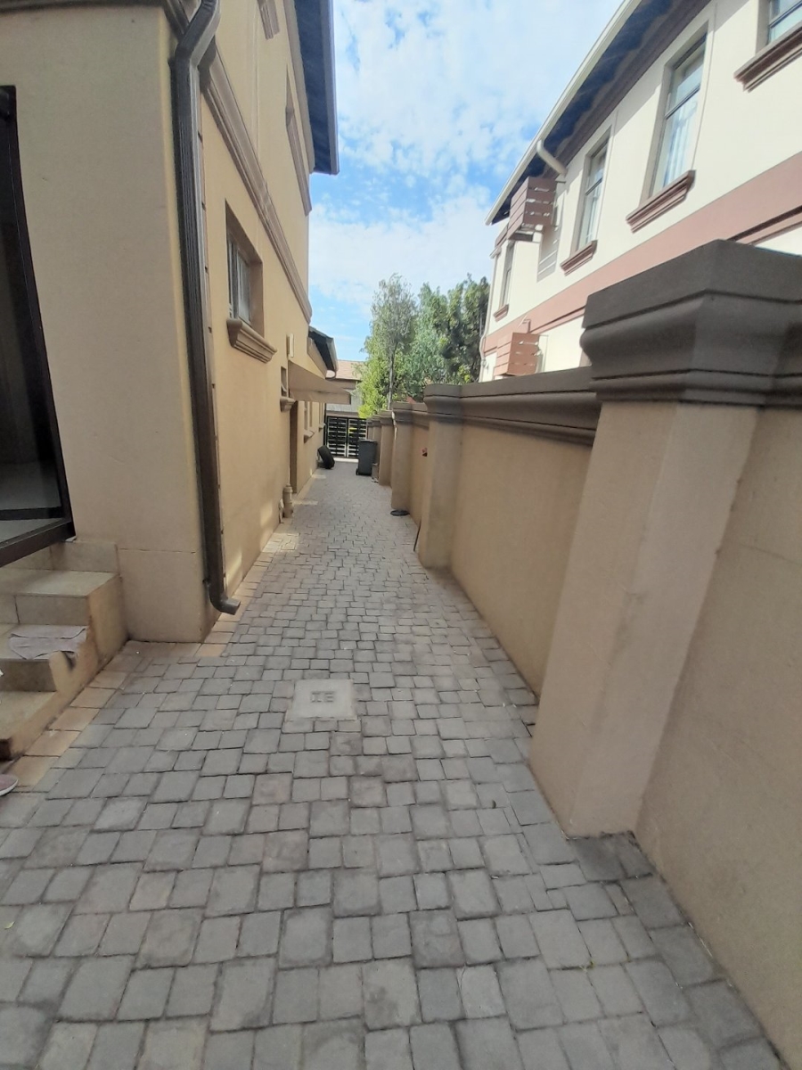 4 Bedroom Property for Sale in Blue Valley Golf Estate Gauteng