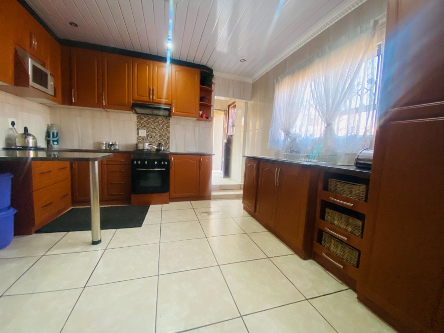 3 Bedroom Property for Sale in Bram Fischerville Gauteng