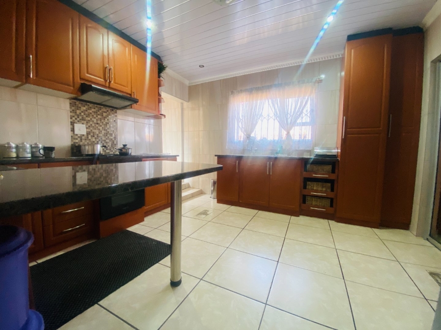 3 Bedroom Property for Sale in Bram Fischerville Gauteng