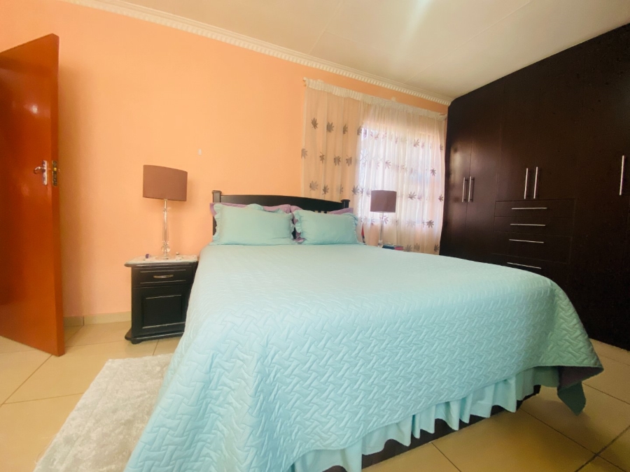 3 Bedroom Property for Sale in Bram Fischerville Gauteng