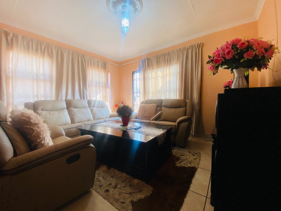 3 Bedroom Property for Sale in Bram Fischerville Gauteng