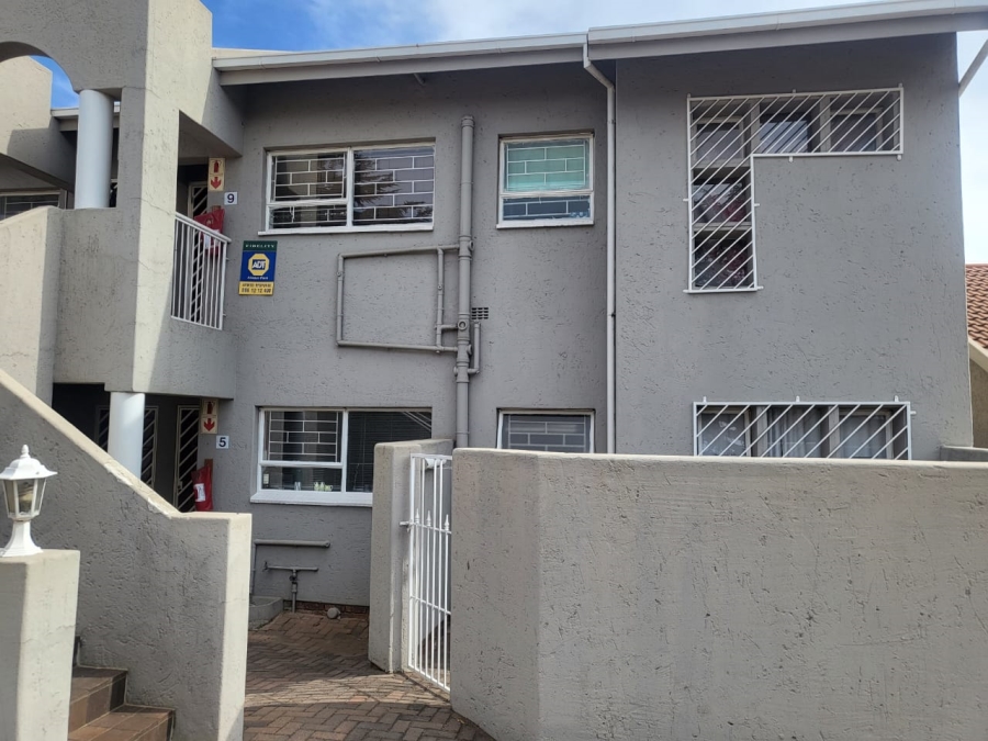 2 Bedroom Property for Sale in The Hill Gauteng