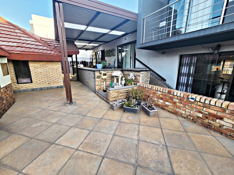 4 Bedroom Property for Sale in Freeway Park Gauteng